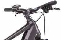 Elektrokolo CRUSSIS ONE-LARGO 7.11 513 WH 2026 detail řídítek