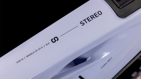 Celoodpružené elektrokolo CUBE STEREO HYBRID ONE77 HPC SLX CYCLAMEN´N´BLACK 2025