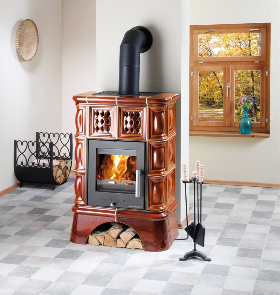 Krbová kachlová kamna HAAS+SOHN TREVISO TV II KACHLOVÝ SOKL - medovník I