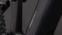 Celoodpružené elektrokolo CUBE STEREO HYBRID ONE44 HPC RACE BLACKLINE 2026 detail rámu 