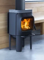 Litinová krbová kamna JOTUL F 105 LL ČERNÝ LAK - s mastkovou deskou v interiéru